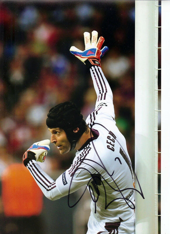 Petr Cech Genuine Hand Signed Chelsea Photo 12X8 Munich 2012 AFTAL COA (9052)