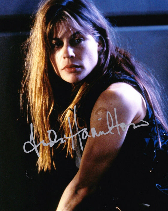 Linda Hamilton Signed 10X8 Photo The Terminator Sarah Connor AFTAL COA (K)