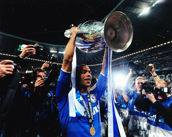 Ashley Cole Signed 10X8 Chelsea FC Photo AFTAL COA (1193)