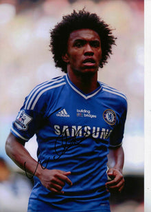  Willian Signed 12X8 Photo Chelsea F.C Genuine Autograph AFTAL COA (1659)