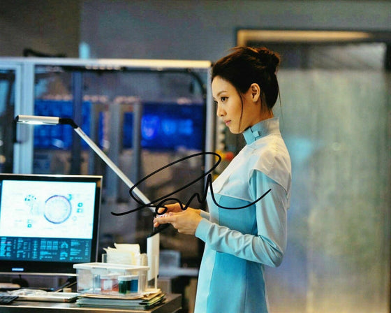 Claudia Kim Signed 10X8 Photo Genuine Avengers: Age of Ultron AFTAL COA (5408)