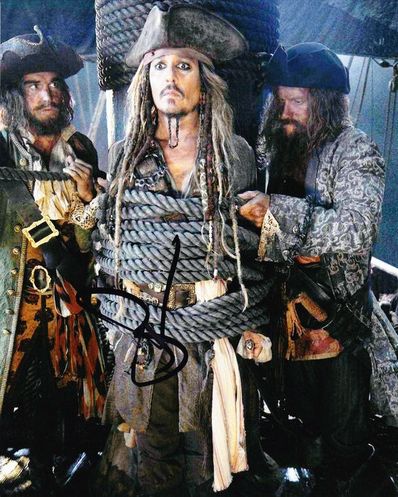 Johnny Depp Signed 10X8 Autograph PIRATES OF THE CARIBBEAN AFTAL COA (7414)