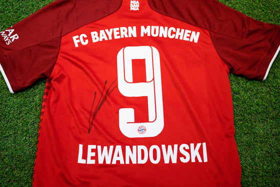 Robert Lewandowski Signed Bayern MUNICH JERSEY AFTAL COA