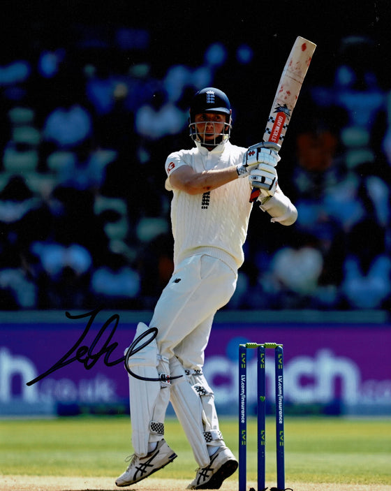 Zak Crawley Signed 10X8 Photo England CRICKET Ashes AFTAL COA (2531)